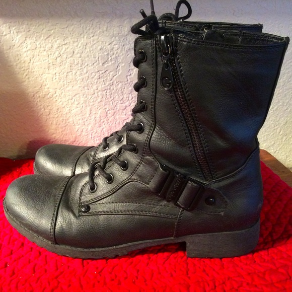 G by Guess lace up zippers black moto combat style boots size 7 Fall school - Picture 1 of 11